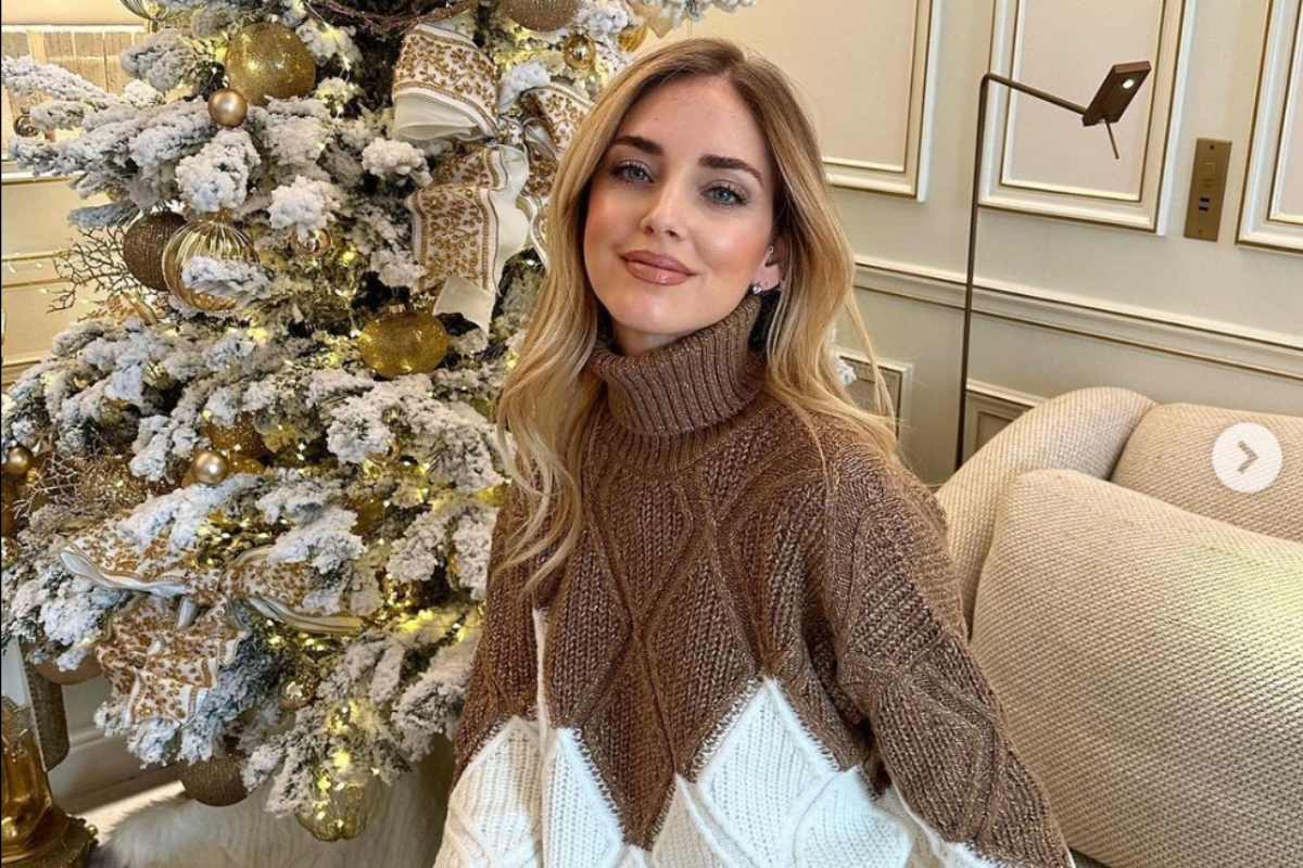 Chiara Ferragni in rosso